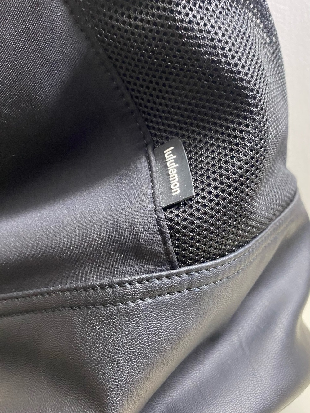 Lululemon Rally Tennis Large Black Drawstring Bucket Backpack - Picture 8 of 10